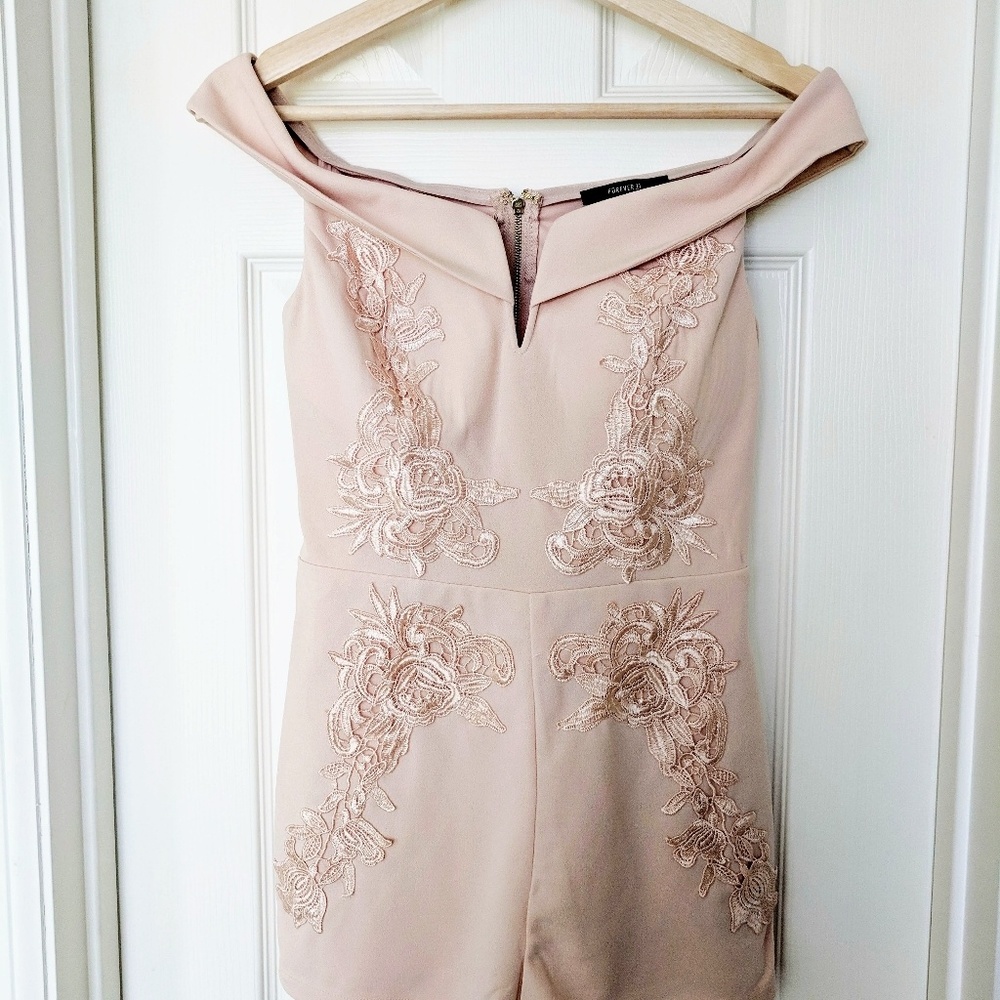 NWT Peach Lace Applique Romper Playsuit